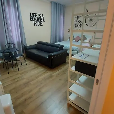 Glam G H O S T E L Maison d'hôtes 4*