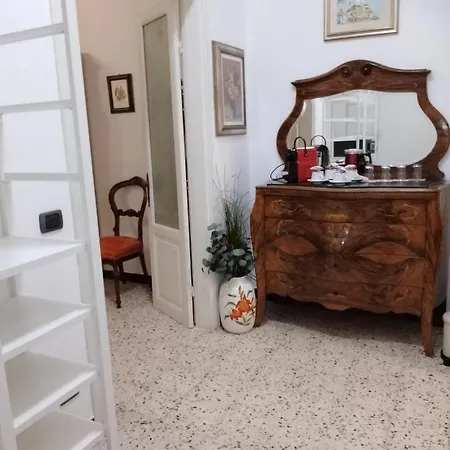 Glam G H O S T E L 4* La Spezia