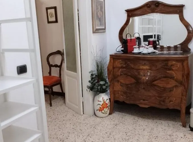 Glam G H O S T E L 4* La Spezia