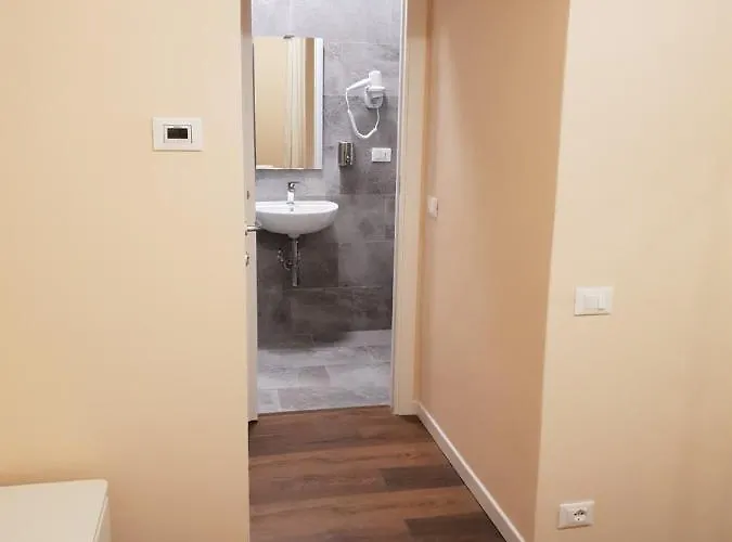 Pensionat Glam G H O S T E L