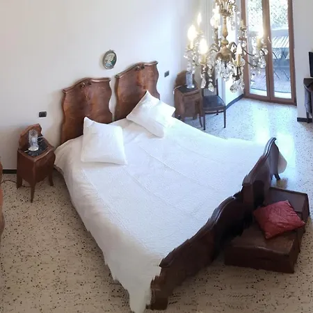 Guest house Glam G H O S T E L La Spezia