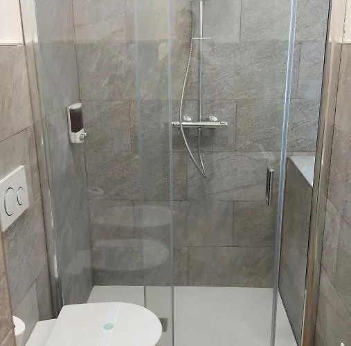 Glam G H O S T E L Πανσιόν 4*