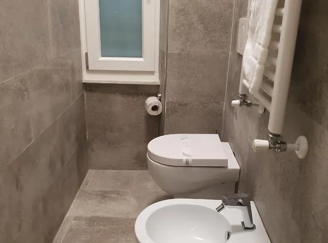 Vendégház Glam G H O S T E L La Spezia