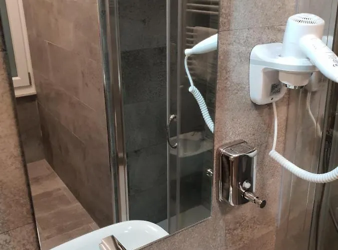 Πανσιόν Glam G H O S T E L